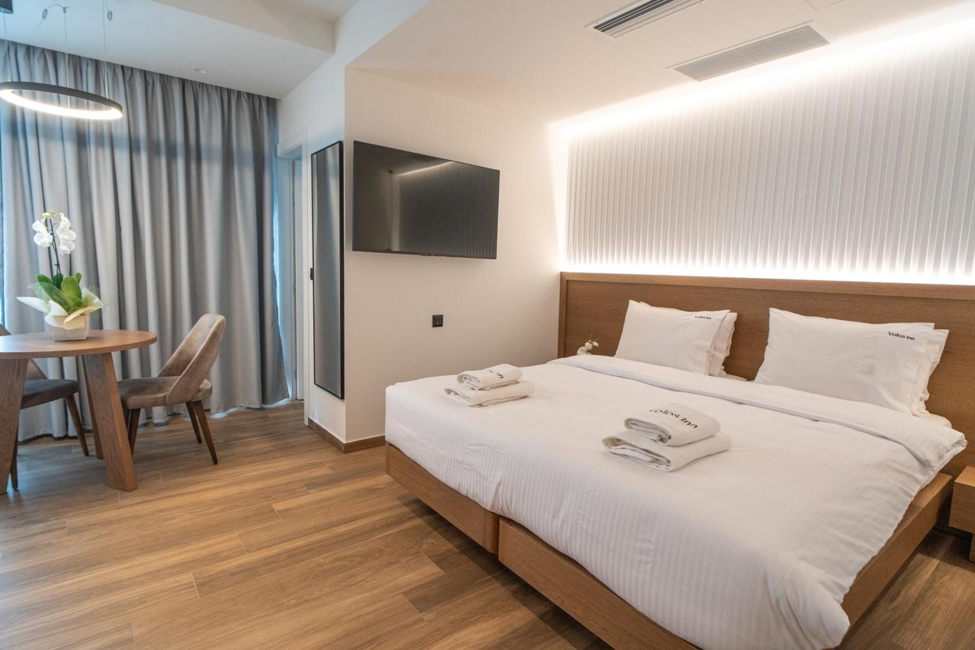 Volos Inn Hotel ภายนอก รูปภาพ