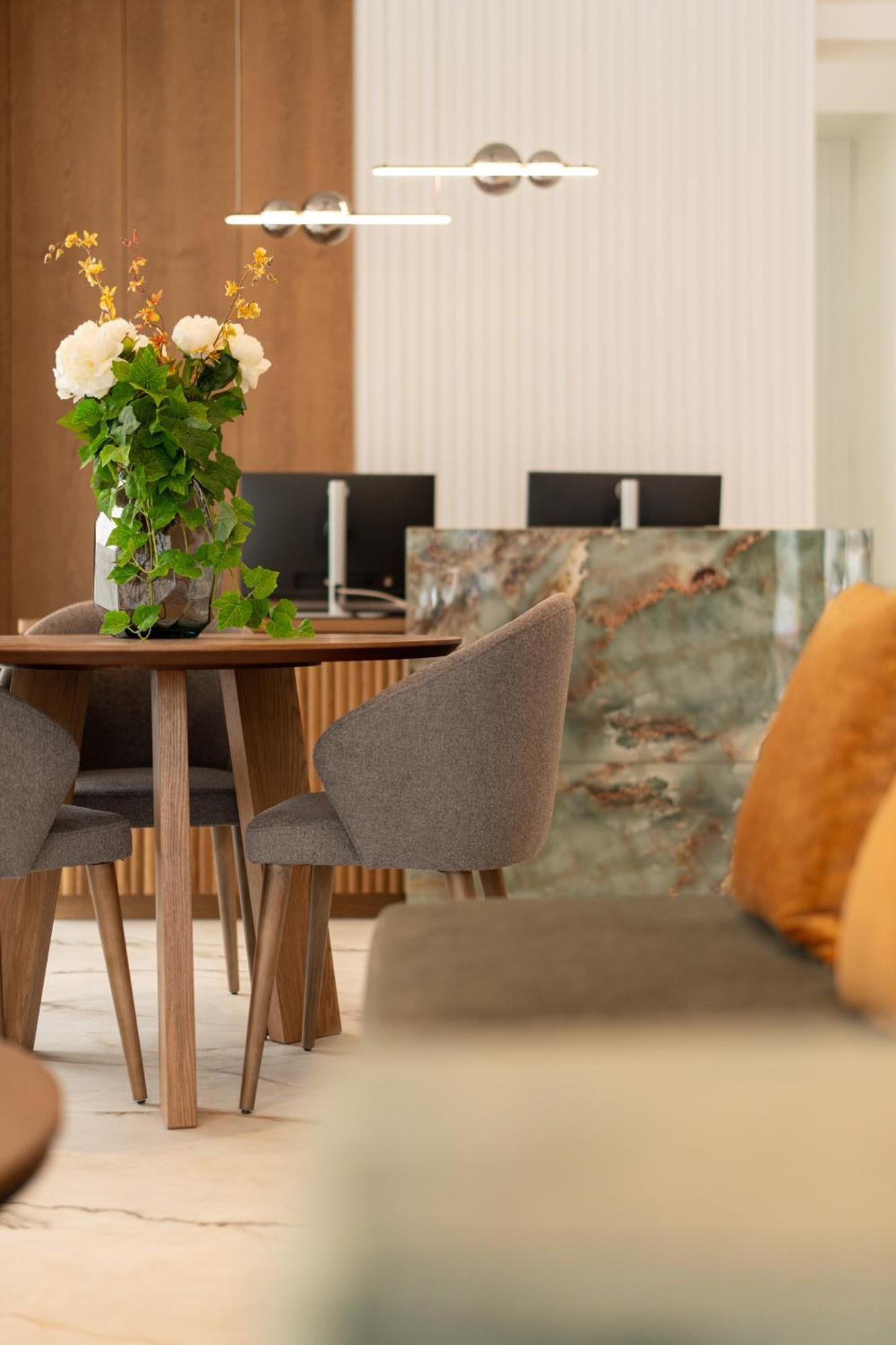 Volos Inn Hotel ภายนอก รูปภาพ