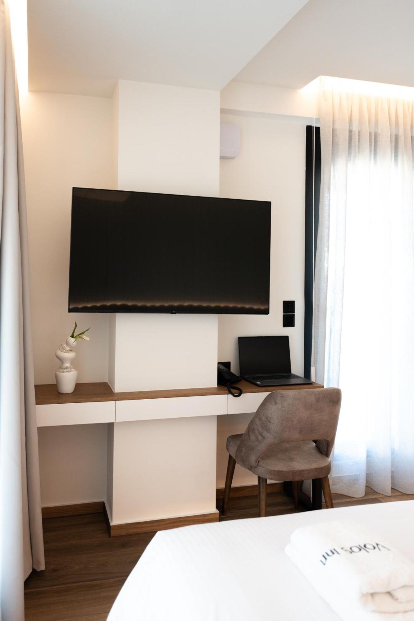 Volos Inn Hotel ภายนอก รูปภาพ