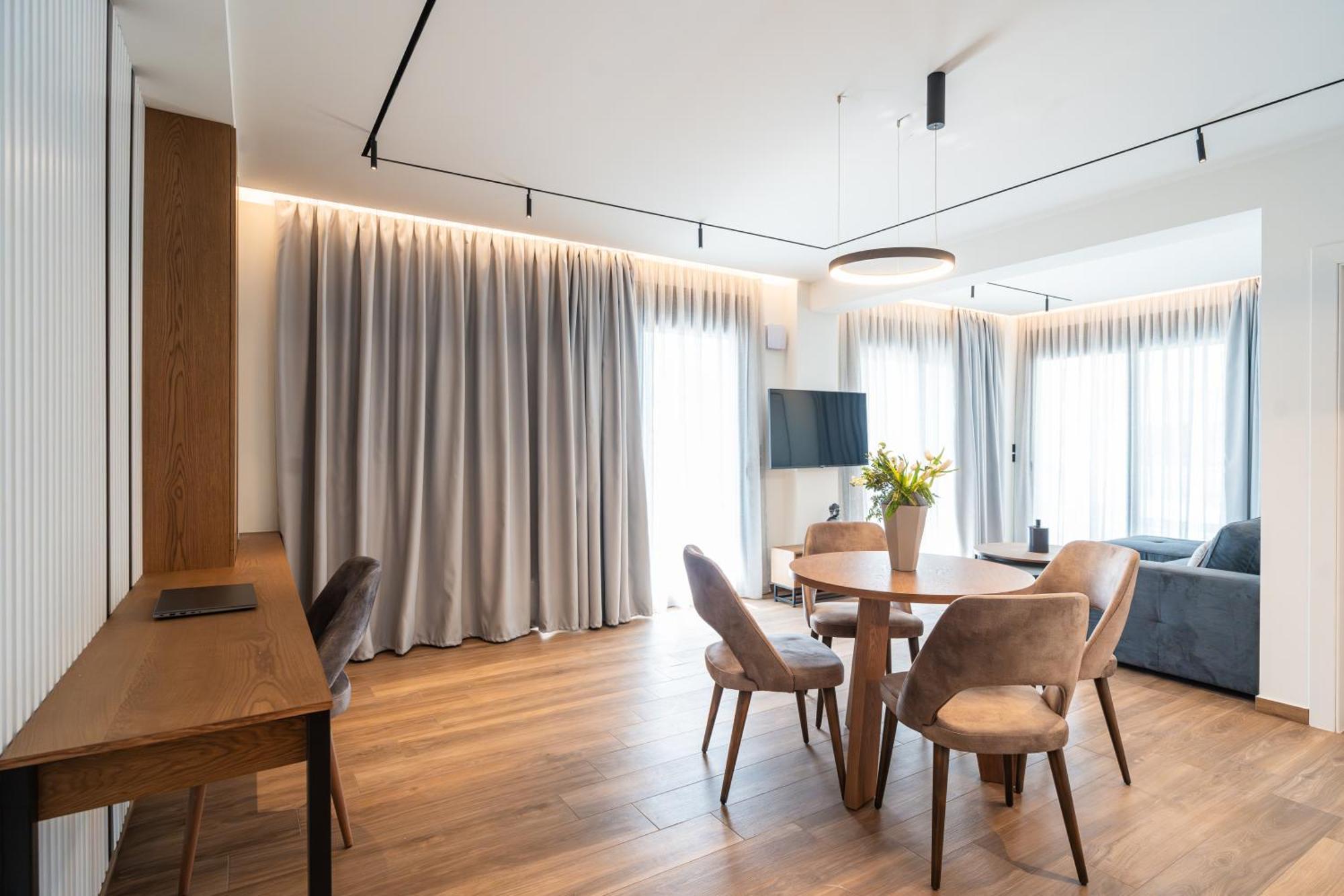 Volos Inn Hotel ภายนอก รูปภาพ